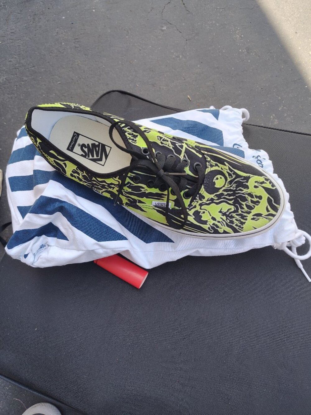 Custom Vans - Picture 3 of 3